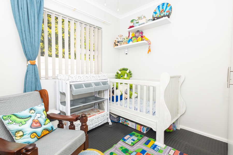3 Bedroom Property for Sale in The Crest Western Cape